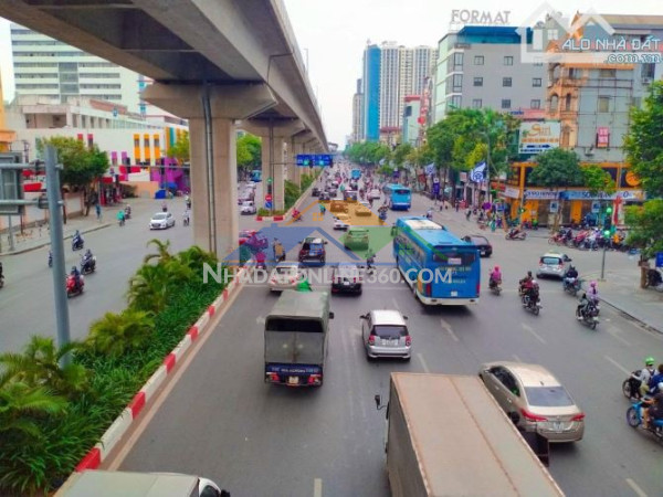 Cho thuê nhà mặt phố lê trọng tấn phường la khê, 70m2, mặt tiền 8m, đẹp nhất phố.