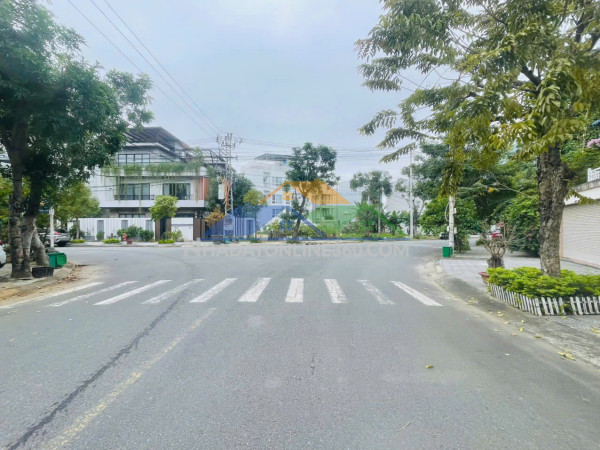 Chính chủ cần ra lô đất siêu đẹp tại mặt bằng 725 xã đông khê, đông sơn, thanh hóa.