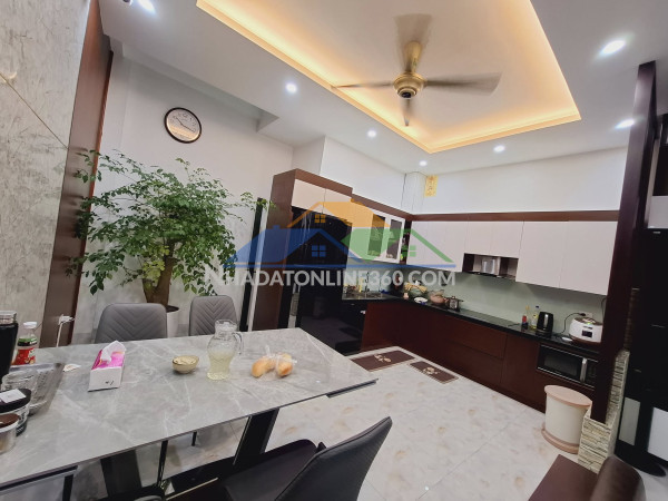 Cần bán nhà thanh xuân, dt55m2 gần oto mặt tiền rộng nhà mới đẹp ở ngay nhỉnh 11 tỷ