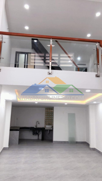Bán nhà quận 3 hxh 50m2 3 tầng nở hậu 5.5m chdv 4 pn sát mt trần văn đang 6 tỷ.