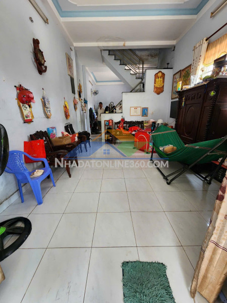 Bán nhà mới đẹp 3 tầng dĩ an,đường nhựa 13m,gần chợ thông dụng