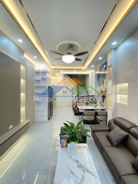 Phúc la – 35m2 – 5 tầng – từng tầng 1 khu vực – giá bán 6.9 tỷ – ngôi nhà đẹp đón lộc