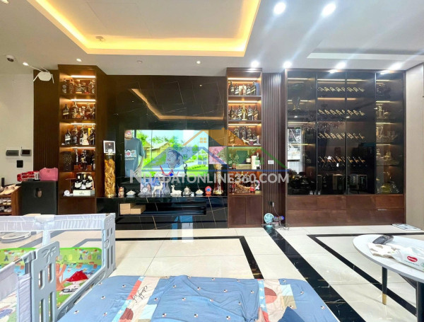 Bán nhà lạc long quân- otô- dân xây – ô chờ thang máy nhà đẹp ở ngay - 58 m 5 tầng 15.4tỷ