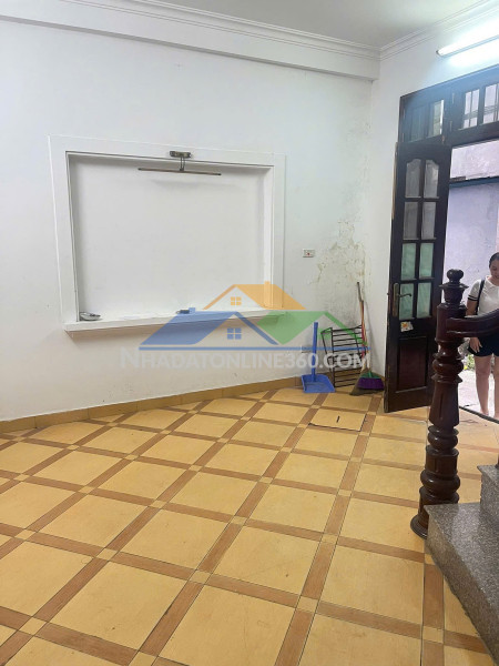Nhà nguyên căn ngõ phố nguyễn đức cảnh, 8tr/tháng. 4 tầng, 22m²/tầng, 2 ngủ, 3 vs.