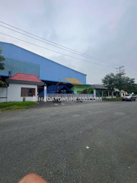 Tòa biệt thự, có hầm siêu vip lô góc 2 mt nhựa 12m nguyễn thị thơi, quận 12.