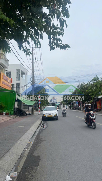 Bán đất 300m² dĩ an,đường nhựa 12m,ngang khủng 13,5m,gần trường thpt(200m) Bán đất 300m² dĩ an,đường nhựa 12m,ngang khủng 13,5m,gần trường thpt(200m)