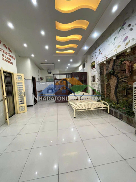 Gấp bán nhà mặt tiền kinh doanh ngay chợ bình thành 164m2-4 tầng thang máy 15 tỷ Gấp bán nhà mặt tiền kinh doanh ngay chợ bình thành 164m2-4 tầng thang máy 15 tỷ