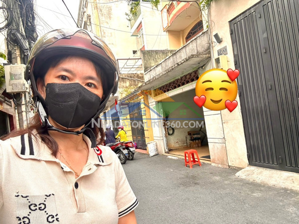 ???? chủ thiện chí bán căn mặt tiền đ. đoàn văn bơ- xe hơi đậu cửa - thông ra xóm chiếu và nguyễn tất thành????