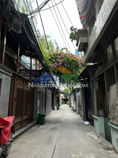 Nhà  mt đường ngô thị thu minh quận tân bình phường 2 cũ.