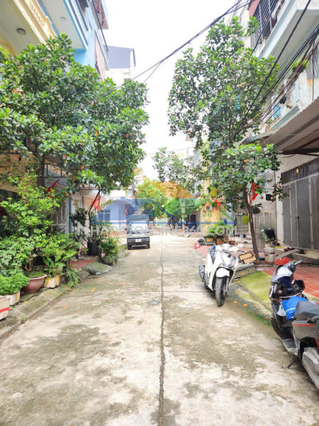 Bán nhà tam trinh - hoàng mai, dt 60 m2, 5 tầng, mặt tiền 4 m, giá 11,9 tỷ.
