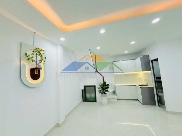 Nhà mới 2 tầng hẻm 314 âu dương lân p3q8. 3.35 tỷ bớt lộc