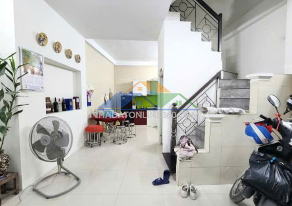 Phố dịch vọng hậu, dân xây, hai thoáng, tặng full nội thất - 4t, 48m2, 7.9 tỷ