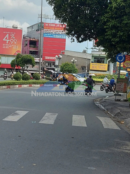 Bán nhà lê đại hành - 4x17m2 - 5 tầng mới - hẻm 5m sát mt Bán nhà lê đại hành - 4x17m2 - 5 tầng mới - hẻm 5m sát mt