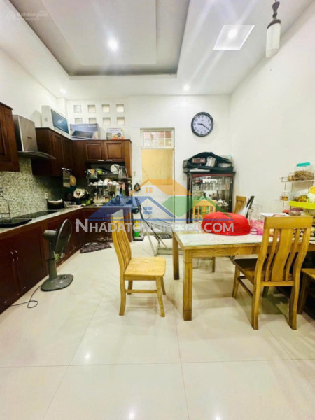 Nhà mt phân lô gần chợ bình điền, q.8 4 tầng btct chỉ 6.95 tỷ