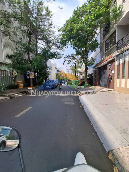 Nguyễn thị thập, nhỉnh 3tỷ, dt 35m2, nhà đẹp, hẻm ôtô cách 3m, gần lotte. Nguyễn thị thập, nhỉnh 3tỷ, dt 35m2, nhà đẹp, hẻm ôtô cách 3m, gần lotte.