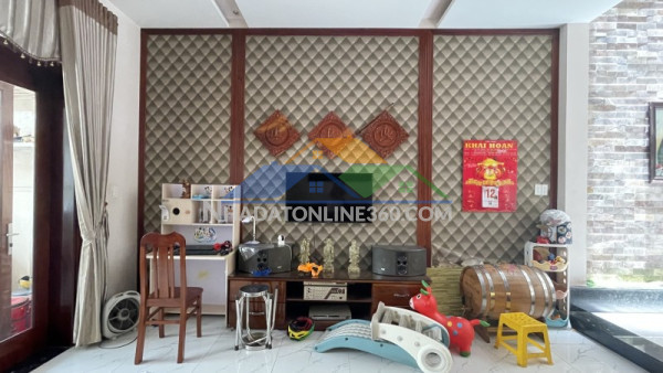 ♥ mặt tiền man thiện, đường 7.5m gần sân bay, 98m2, 4 mê đúc, xịn sò, 10.x tỷ