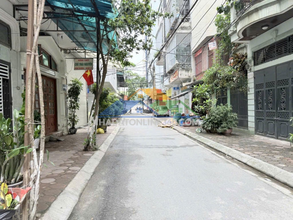 Bán nhà văn cao - thụy khuê - nhà đẹp, dân xây tâm huyết, 10m ra mặt phố - 40m2x5t - 9 tỷ