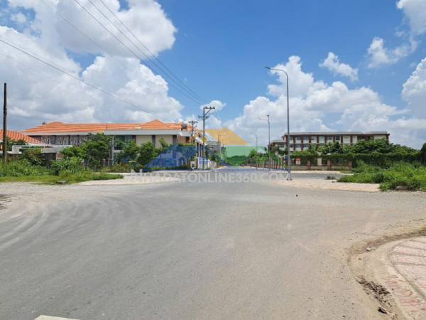 Bán đất 170m² lô góc,sổ hồng riêng thổ cư,đường 2 xe hơi thông thoáng