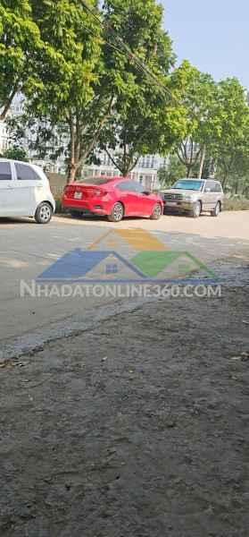 Bán 120m2 đất mặt phố xuân phương, mặt tiền 8m, ô tô tránh, kd sầm uất,giá 31.9 tỷ
