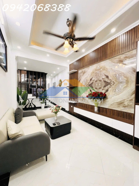 Bán gấp nhà phố minh khai, mai động, hoàng mai, dt 50m2, 5  tầng thang máy, full nội thất, vị trí đẹp.