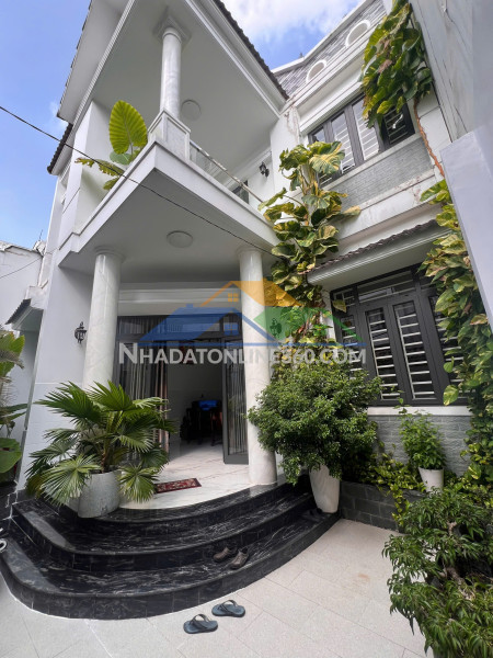 Nhà đẹp quận 8 – p16 -ngang khủng 8,12m – giá chỉ 8 tỷ 250 -1 trệt 2 lầu