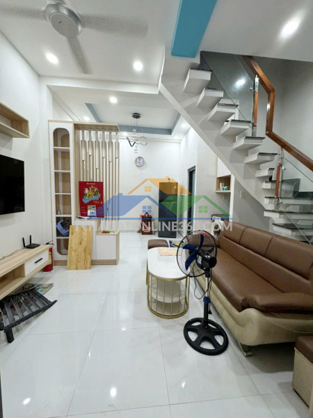 Nhà 2 tầng mới hẻm thông nguyễn duy p. chánh hưng. giá 2,28 tỷ tl