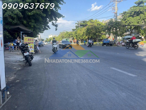 Mặt tiền khu thanh đa - diện tích lớn tiện xd khách sạn - toà nhà văn phòng, khu vực không qh