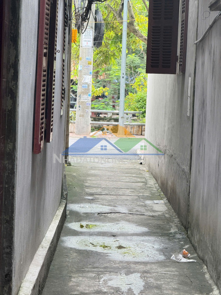 Cc gửi bán nhà dân xay 2 tầng kì bá, cách 1 nhà ra lý thái tổ