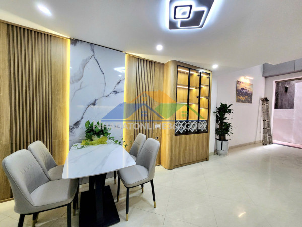 Mbkd đỉnh cà phê, spa, hàng ăn,showroom bt lô góc  xa la 110m2 x 4 tầng, 32 triệu