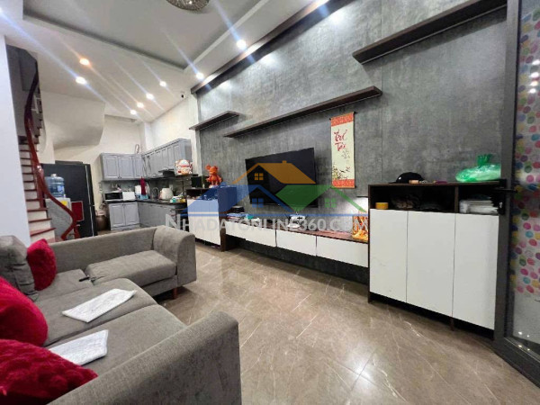 Bán nhà ngọc lâm – 35m² x 5tầng – giá hơn 7 tỷ – full nội thất