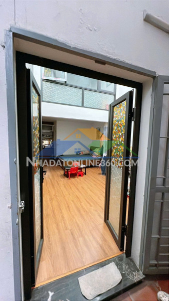 Bán gấp giá rẻ định công 33m, 4 tầng, mặt tiền 4.5m, 2.35 tỷ hoàng mai.