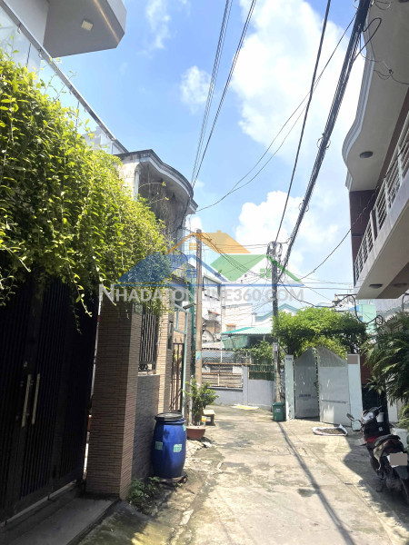 Cần bán gấp nhà lô góc tam hà thủ đức – 52m² vuông vức, shr, giá ngộp chỉ 3.7 tỷ