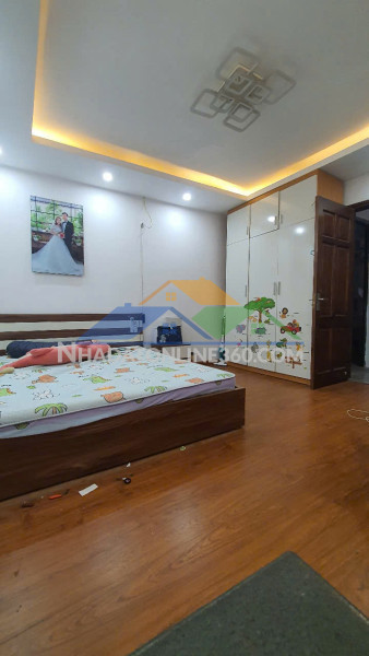 Bán gấp giá rẻ căn hộ tập thể, giải phóng 11m/50m, tầng1, mặt tiền 3.4m, 2.07 tỷ hoàng mai.