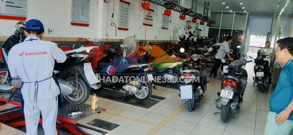 Mặt phố hai bà trưng - lô góc 3 thoáng - vỉa hè - sổ vuông . Mặt phố hai bà trưng - lô góc 3 thoáng - vỉa hè - sổ vuông .