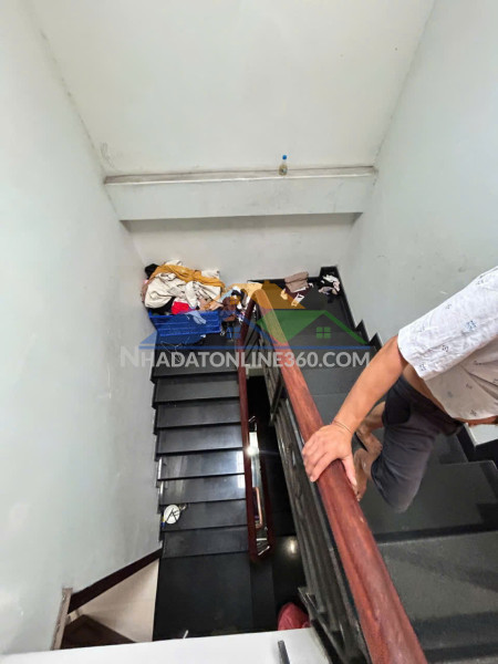 Siêu phẩm đ số1 ngay chợ phạm đăng giảng giáp tân phú xe hơi tới cửa 74m2,4tầng nhỉnh 6 tỷ