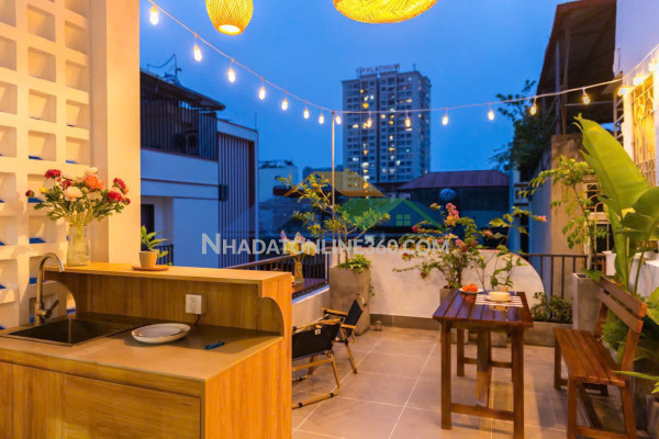 Studio đối diện vinhomes metropolis - cách đh rmit hà nội 850m - zá chỉ 5.700.000đ/tháng