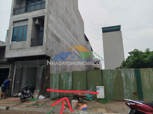 Chính chủ bán 69.3 m2 đất trâu quỳ, giá chỉ 103 tr/m2, lh 0985865658