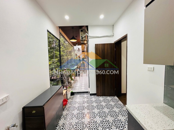 Căn hộ trung hòa nhân chính 65m 2 ngủ ban công cực rộng thoáng giá 5,5 tỷ
