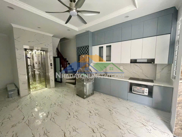Cho thuê nhà nguyên căn có thang máy, 35m² x 6 tầng, 5pn, 17...
