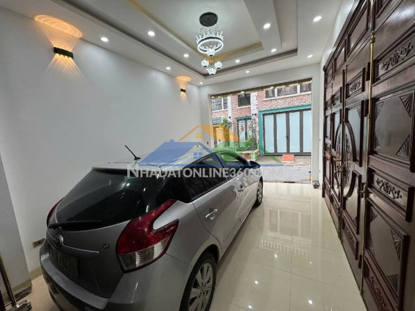 Chỉ 10,2 tỷ - 49m - bán nhà dân xây phố long biên_lô góc_hai mặt thoáng_gara, ô tô tránh