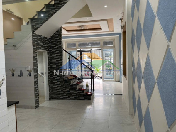Bán nhà 3 tầng, 3pn,  đường số 8, linh xuân, thủ đức, tp hcm....
