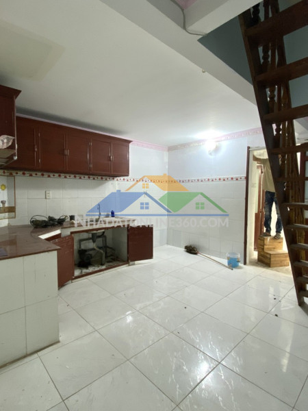 Bán nhà 2 tầng 3pn 57m2 gần siêu thị cao lỗ có dòng tiền cho thuê giá 4,5 tỷ tlcc Bán nhà 2 tầng 3pn 57m2 gần siêu thị cao lỗ có dòng tiền cho thuê giá 4,5 tỷ tlcc