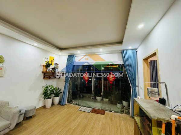 Chính chủ cần bán gấp căn góc 80m2, tầng đẹp khu 6 toà mới chung cư Thanh Hà.