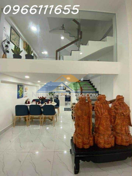 Bán nhà  mặt tiền kinh doanh  thích quảng đức -p.4 - giáp quận 3...