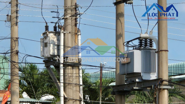 Bán đất tặng nhà Xưởng tại Phường Long Hưng dt 4500m2 giá 63 tỷ Bán đất tặng nhà Xưởng tại Phường Long Hưng dt 4500m2 giá 63 tỷ