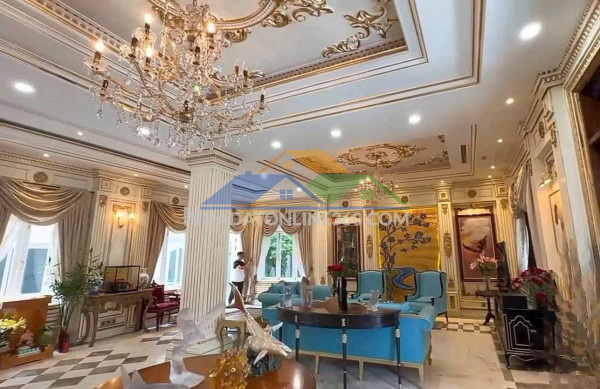 Bán nhà mặt tiền 12.5x30m giá 100 tỷ đường phạm văn bạch