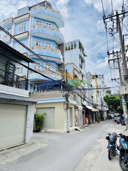 Bán nhà hxh cách mạng tháng 8, phường 7, tân bình (5*13) góc 2mt