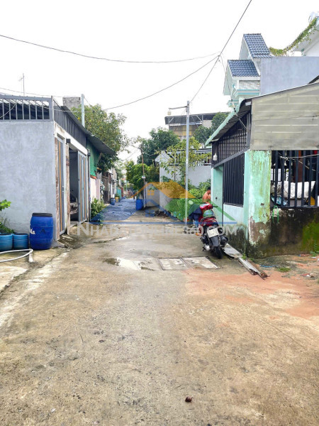 Siêu hot - lô đất ngay chợ dĩ an – giá rẻ nhất khu vực chỉ 27tr/m2