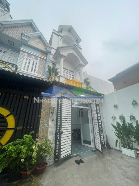 Bán nhà 3 tầng nở hậu 5m5 63m2 5 tỷ 99 phường hiệp thành quận 12 cũ.