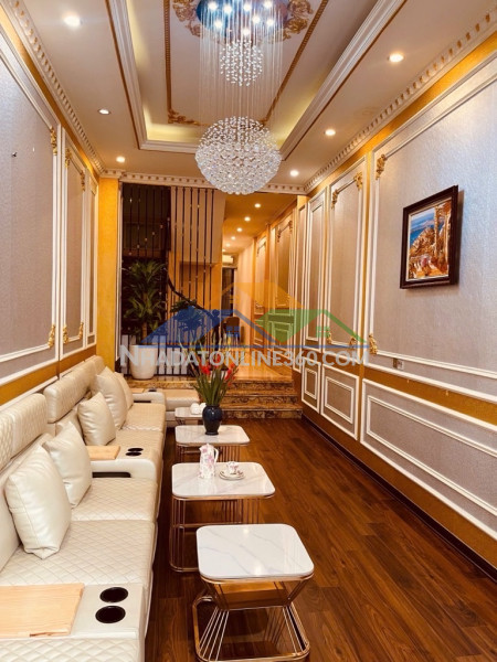 Home stay nghi tàm 70m x5 tầng 17,8 tỷ,cách phố 50m,thang máy,nội thất đẹp,view thoáng